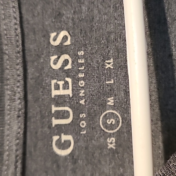 Guess v-neck shirt - Picture 3 of 3